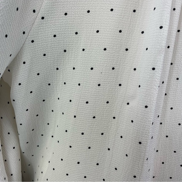 EUC Vince Camuto Polka Dot Blouse White Black Size Medium - Picture 5 of 6